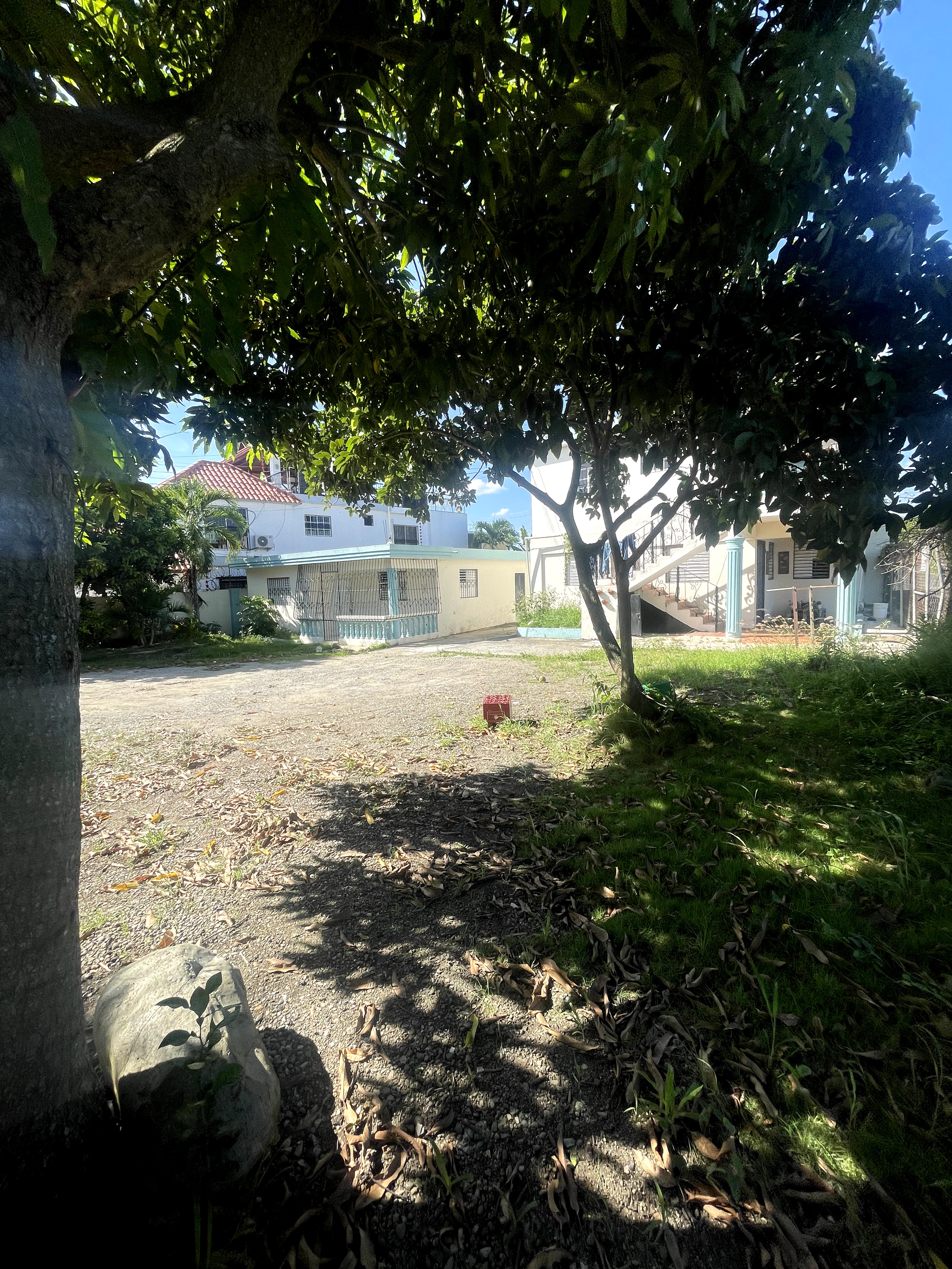 habitaciones y viviendas compartidas - CASAS EN VENTA EN BARRIO CALAC II, MOCA 1