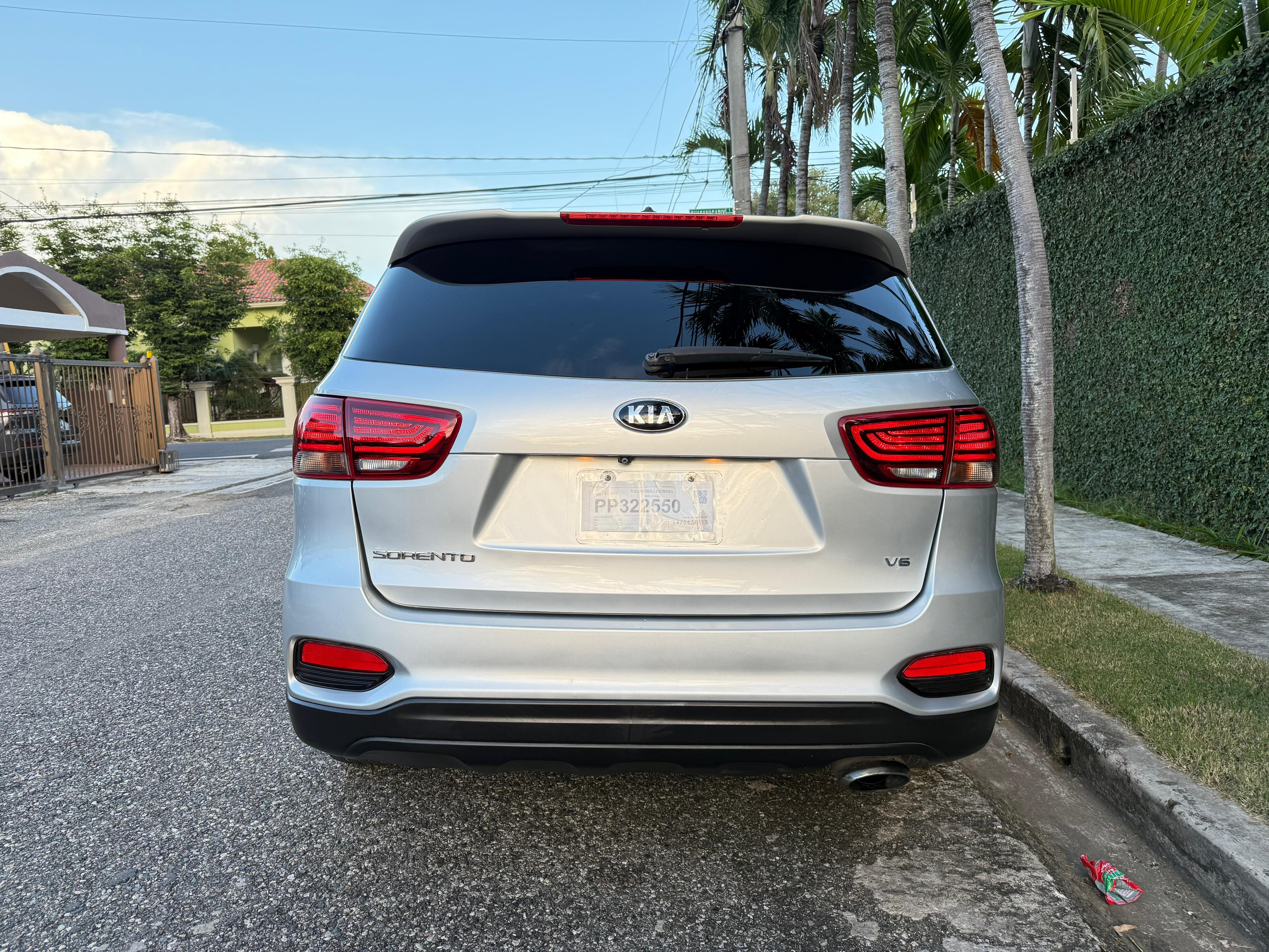 jeepetas y camionetas - KIA SORENTO 2019 LX, AWD (4x4), Recien Importada. 4