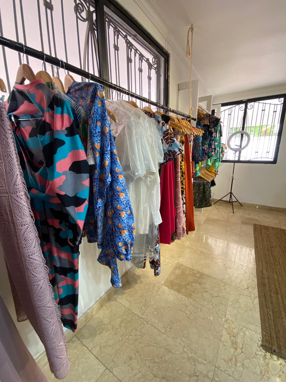 negocios en venta - Se vende Tienda online y fisica de trajes de baños