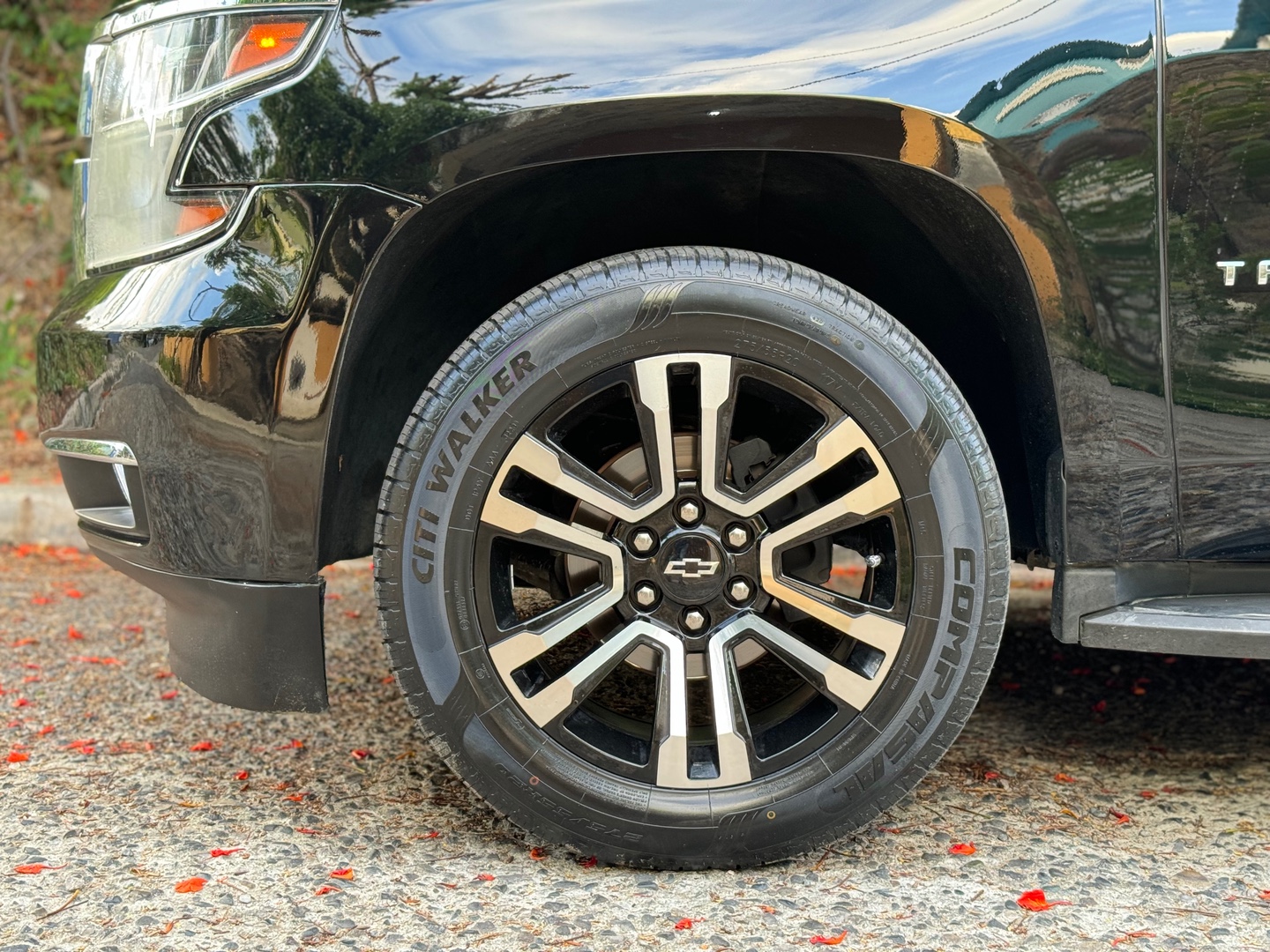 jeepetas y camionetas - Chevrolet tahoe LT 4X2 3 Filas 2020 3