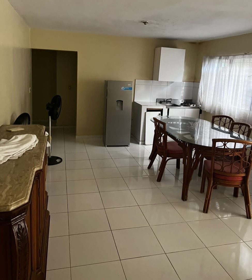 apartamentos - Se vende residéncial completo en Gazcue 
7 edificios
100 apartamentos
Piscina 
 1