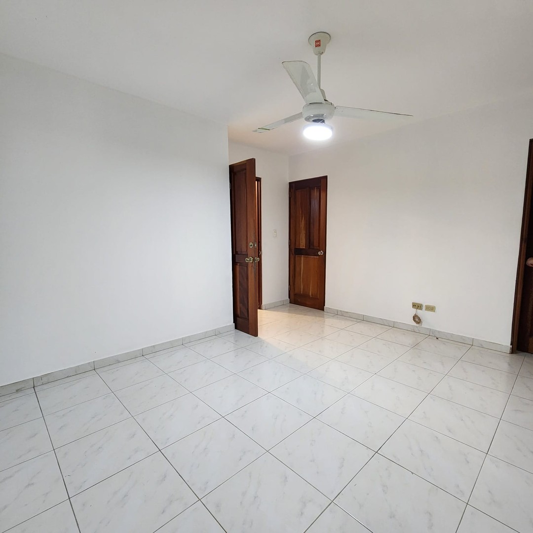 apartamentos - GRAN OPORTUNIDAD Apartamento RENOVADO DLS Cerca de Agora Mall