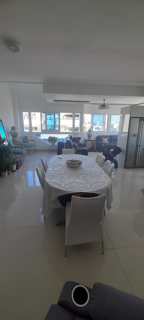 penthouses - Vendo penthouses en mirador sur 
429. Mts2. 
Vista al mar 
Us$ 445,000  1