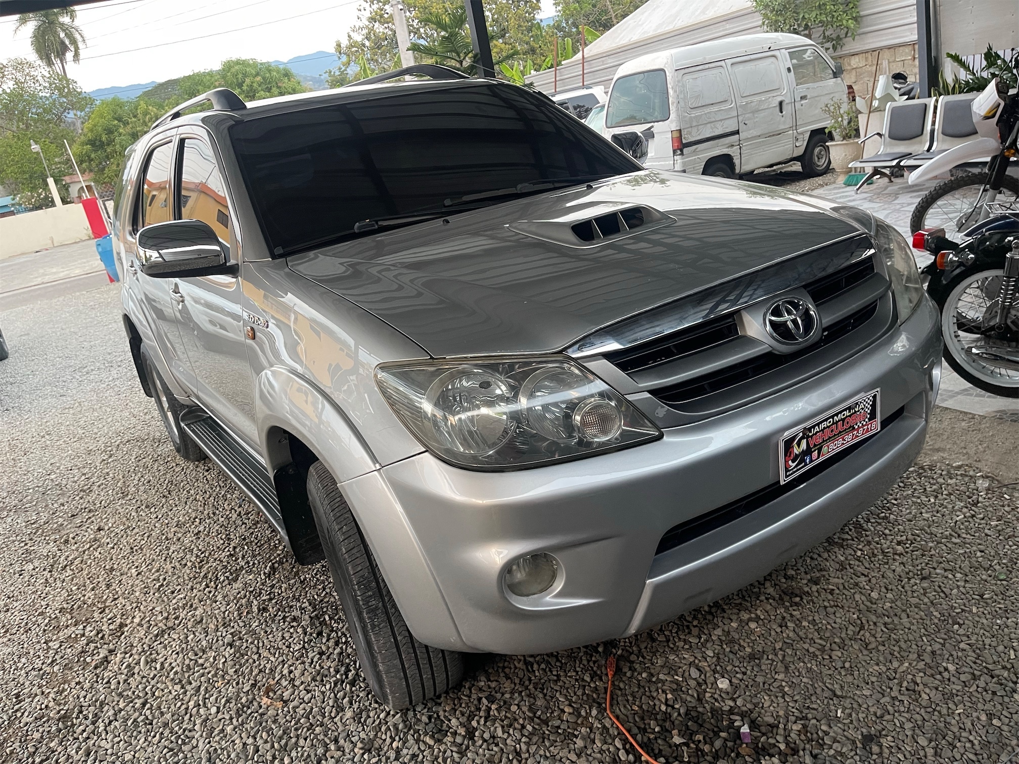 jeepetas y camionetas - Toyota Fortuner 2007