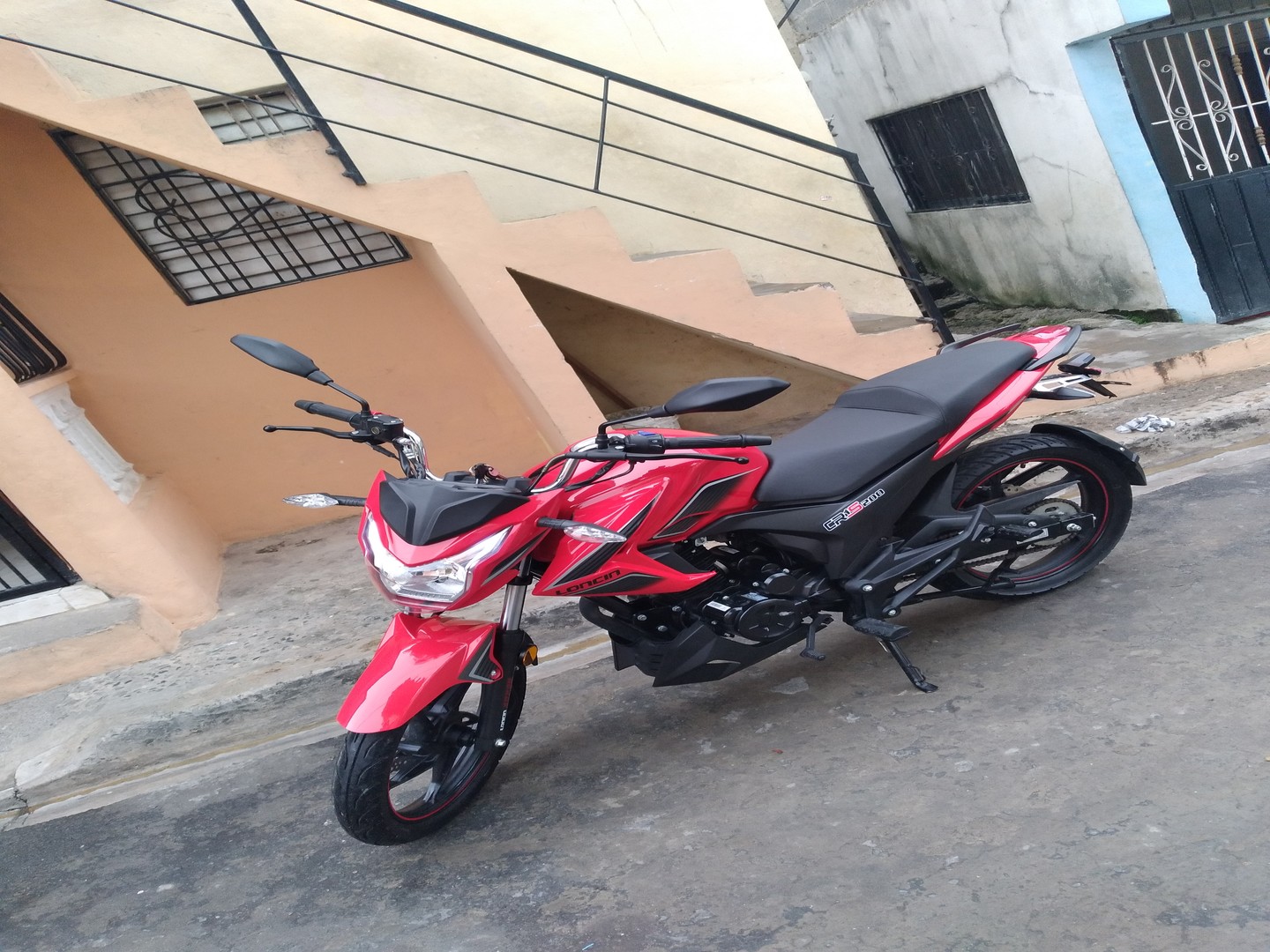 motores y pasolas - Oportunidad!!? Motocicletas 200 Sport Loncin Cr1s modelo 2023  4