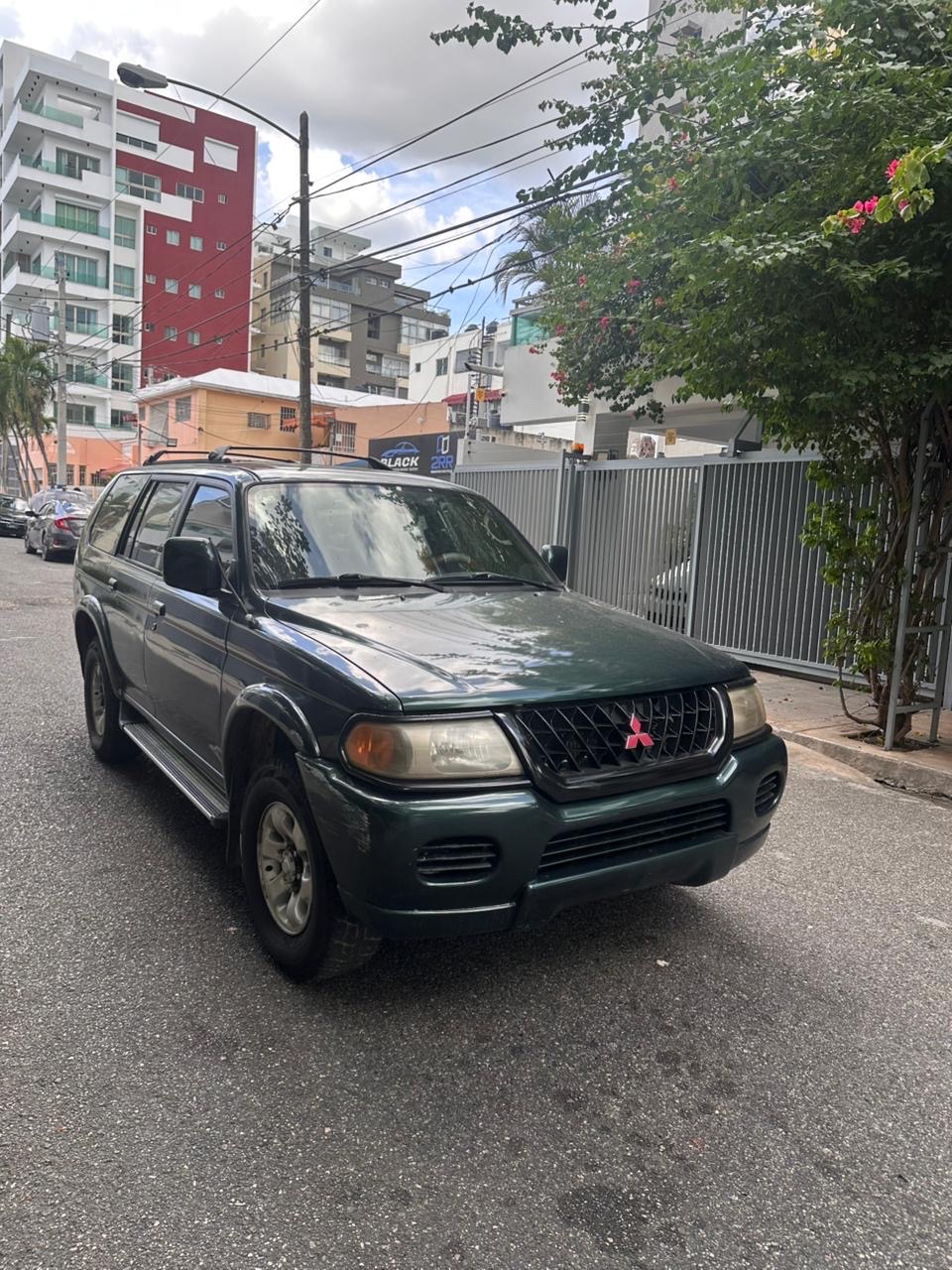 jeepetas y camionetas - Mitsubishi Montero Nativa 2000