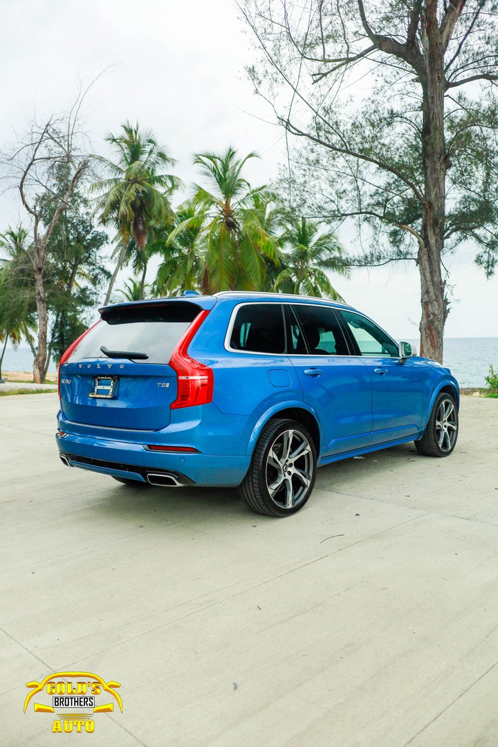 jeepetas y camionetas - Volvo XC90 T5 R-Desing 2019 Recien Importada Clean 4