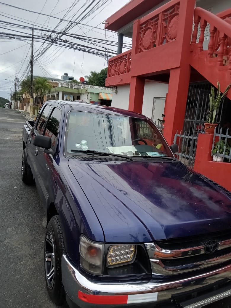 jeepetas y camionetas - Toyota Hilux 6