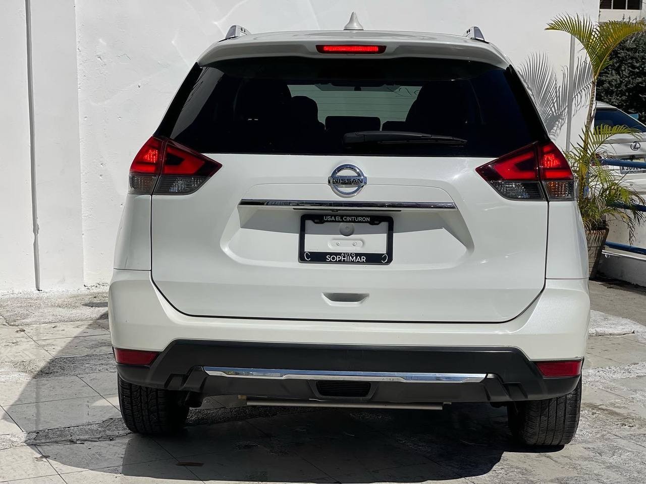 jeepetas y camionetas - NISSAN ROGUE SV 2017clean carfax 8