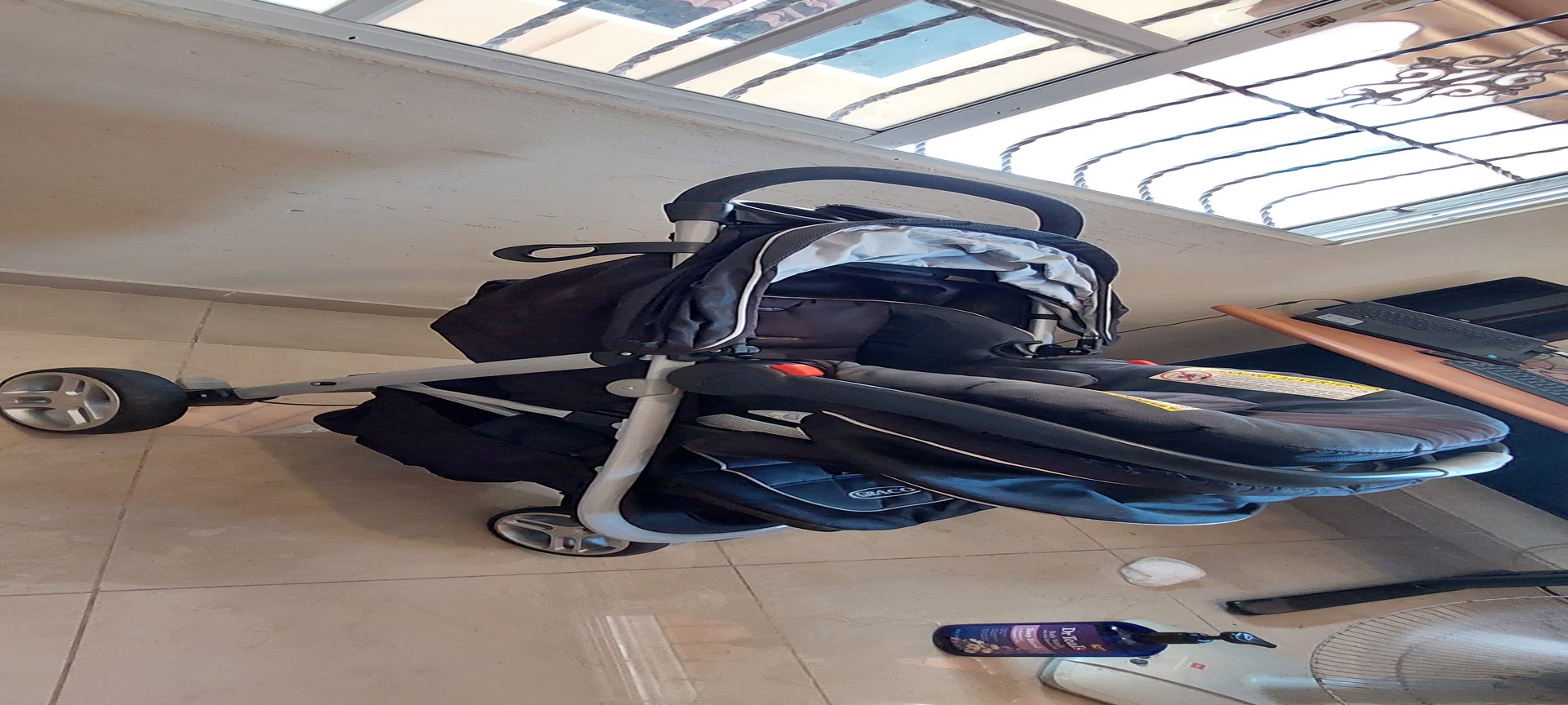 coches y sillas - Coche y cargador de bebe GRACO $14,000.00SNUGRIDE CliCK CONNECT 35