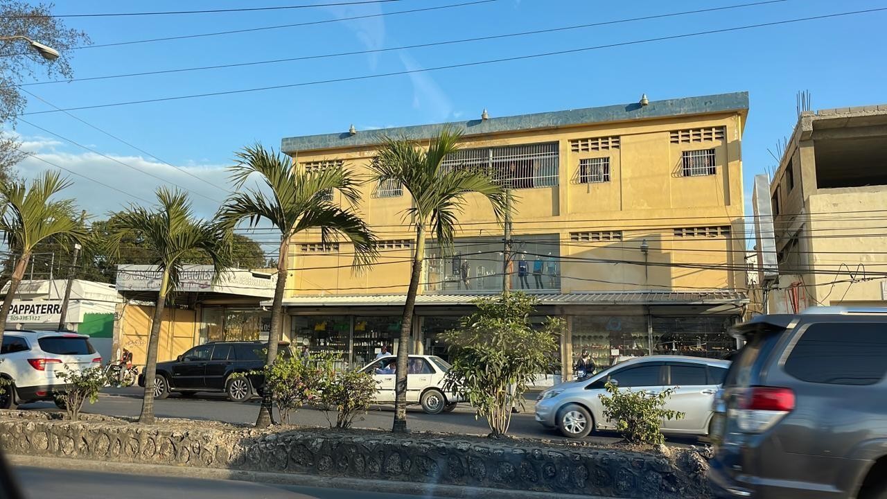 oficinas y locales comerciales - Edificio en Alquiler 0