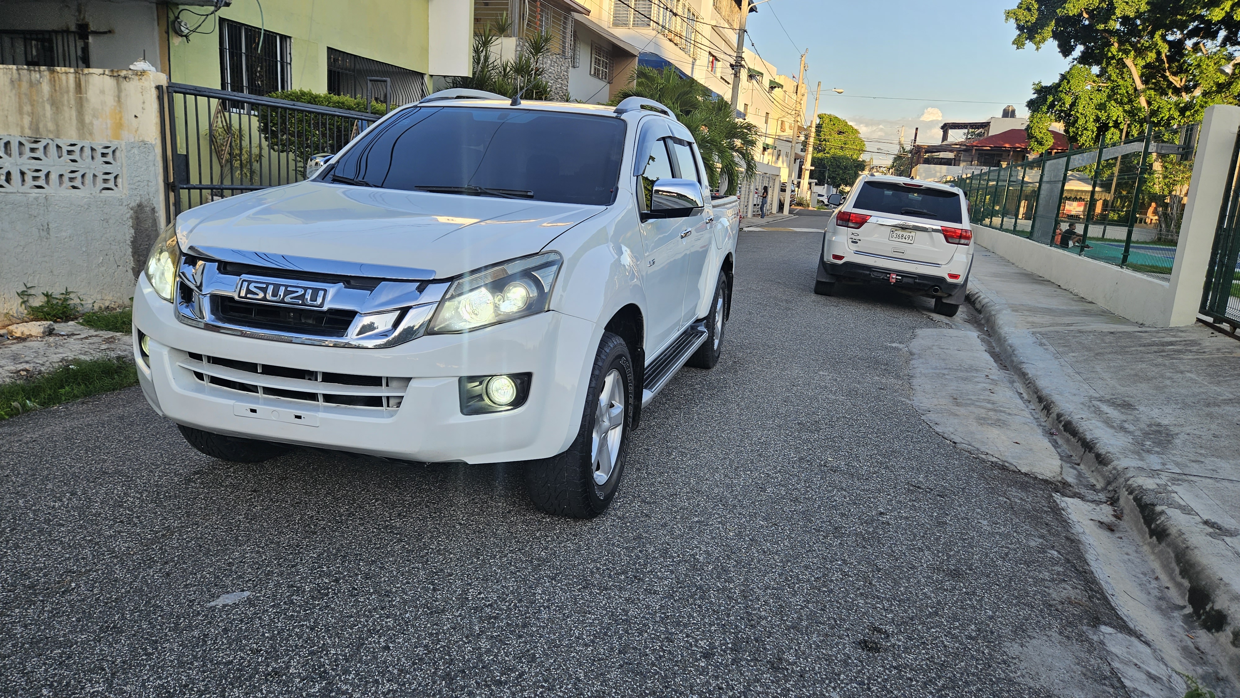 jeepetas y camionetas - Isuzu dmax full 2014 3.0 3