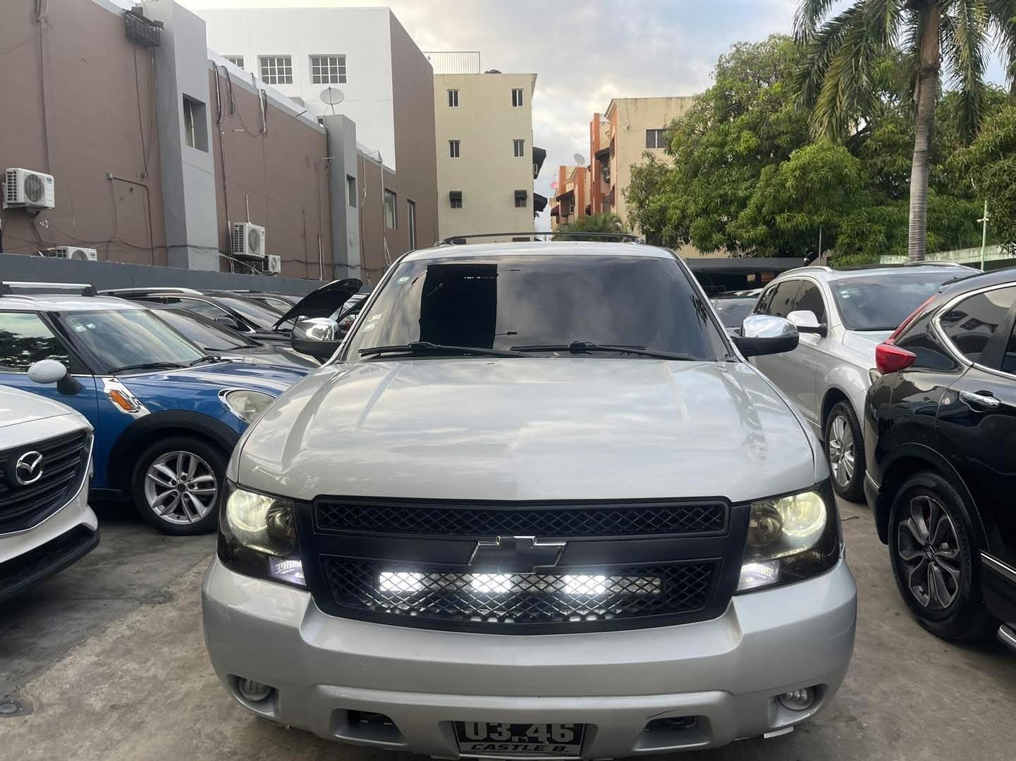 jeepetas y camionetas - CHEVROLET TAHOE LTZ 2010 Negociable