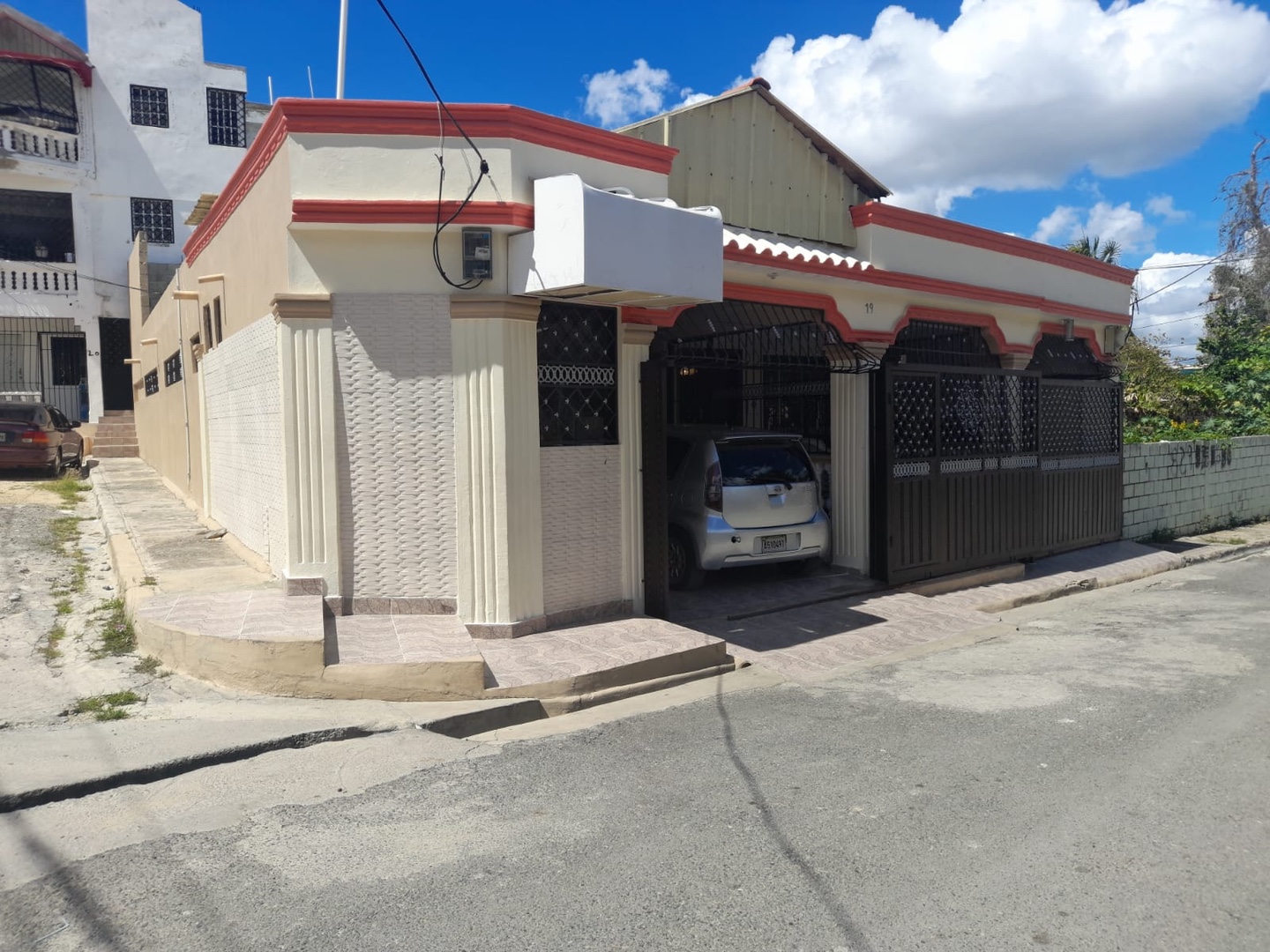 casas - Vendo hermosa casa próximo a la carretera mella en cancino Santo Domingo este  0