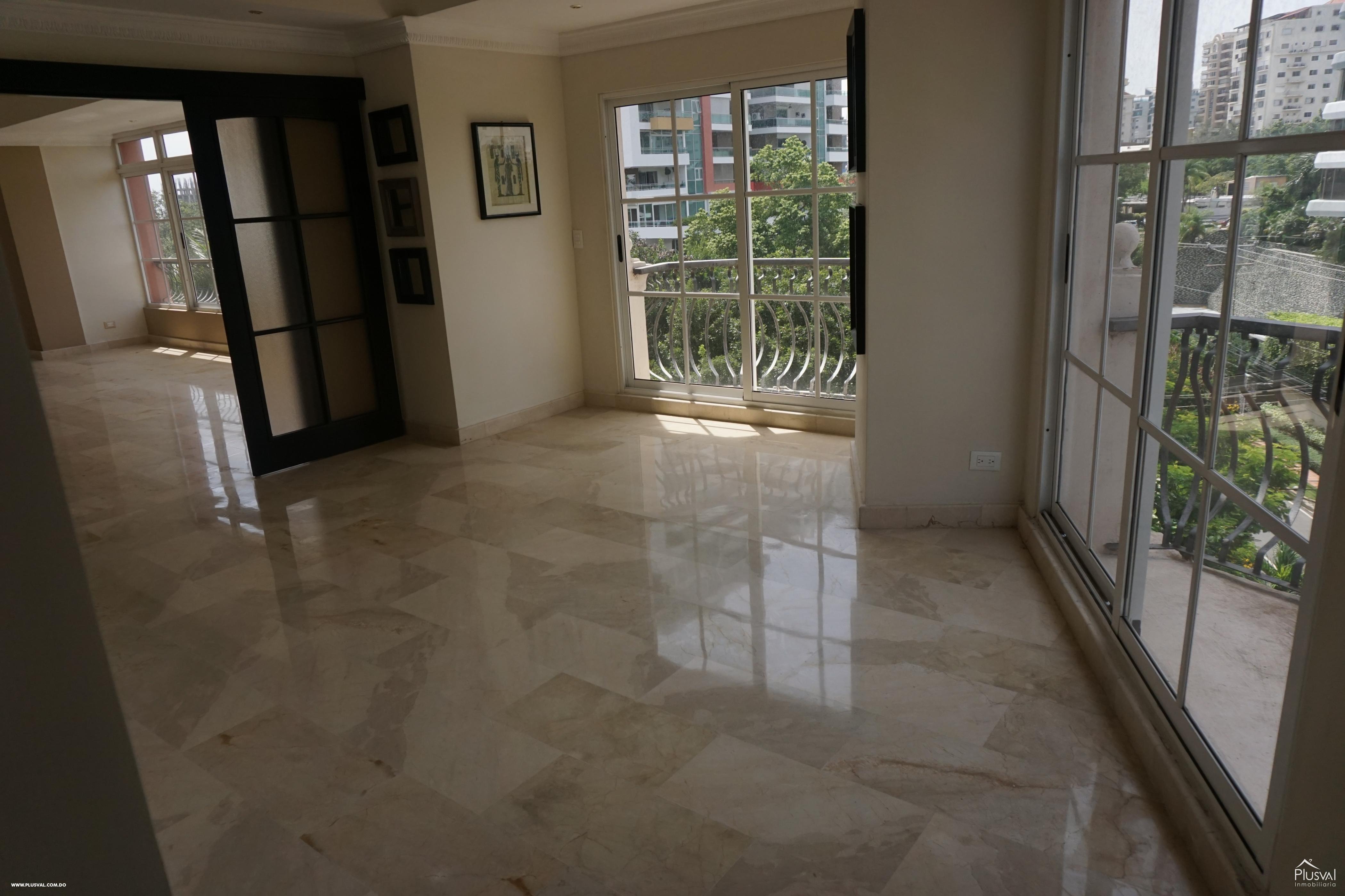 penthouses - Amplio, fresco, y con muy buena ubicacion ,Apartamento en venta en La Esperilla 7