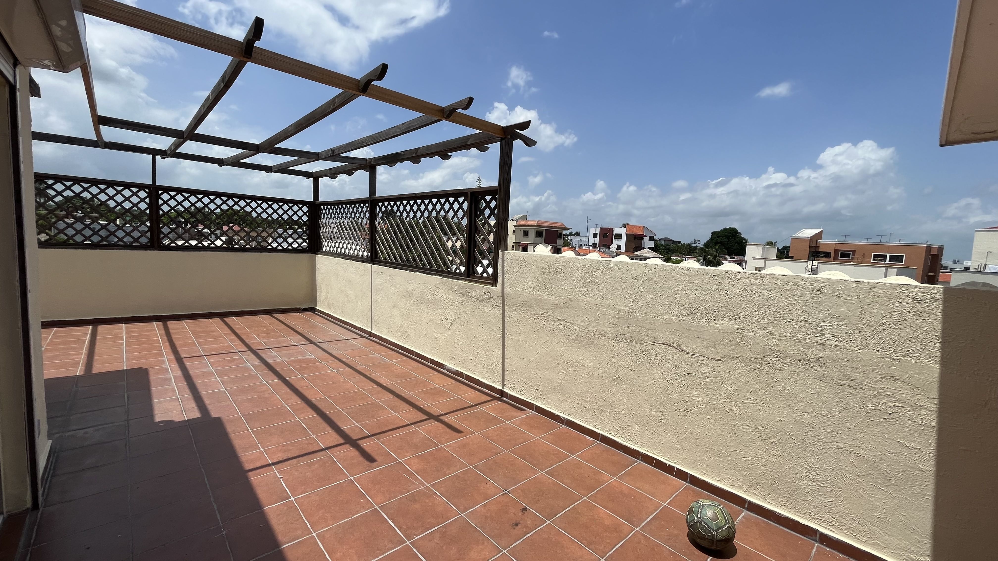 apartamentos - Apartamento con terraza en colinas de los rios 4