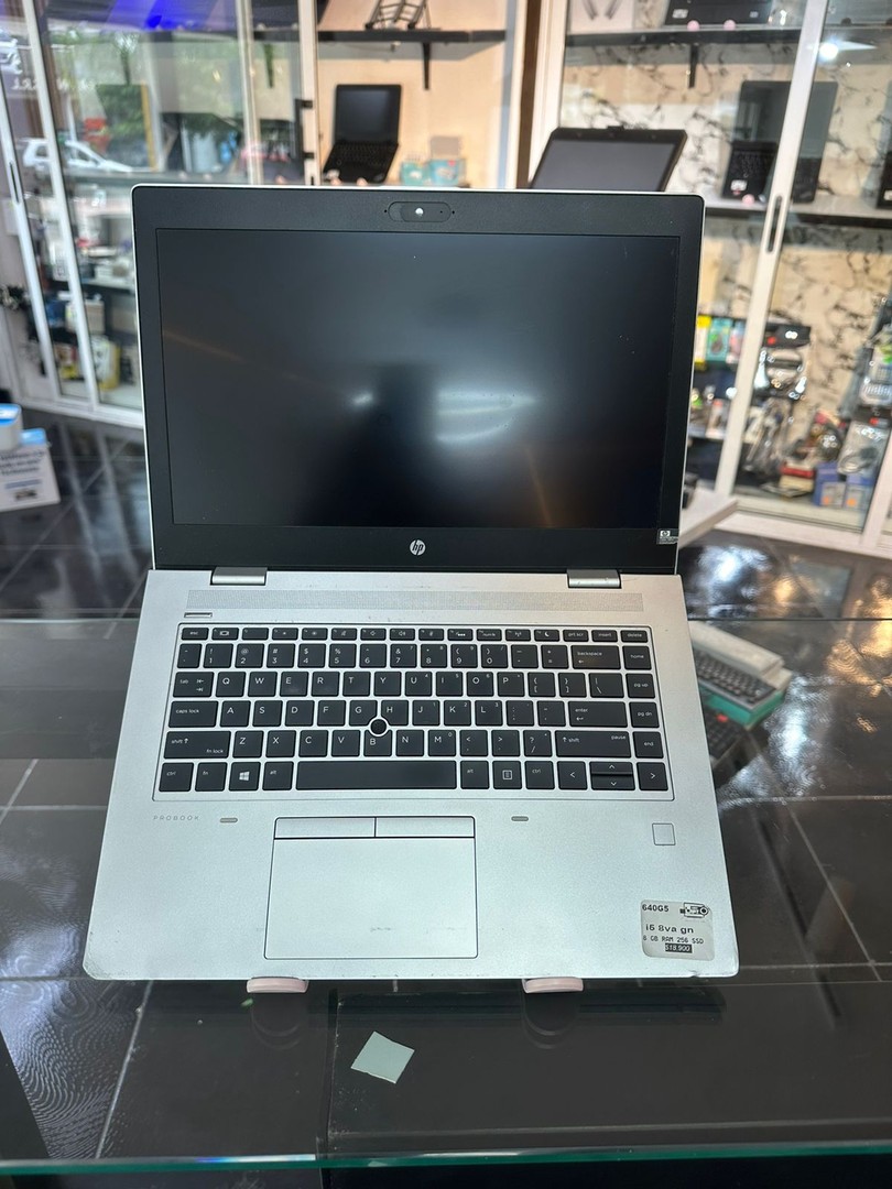 computadoras y laptops - Laptop Hp ProBook 640 G5 i5. 8va Generacion $18,700 1
