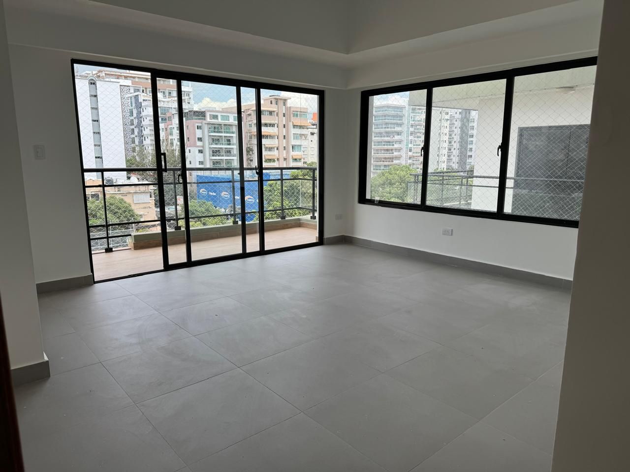 apartamentos - Apartamento en evaristo morales en venta 