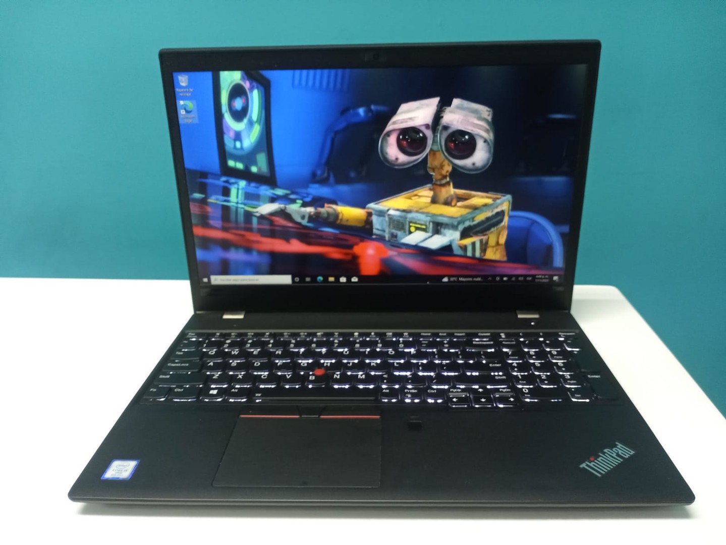 computadoras y laptops - Laptop, Lenovo ThinkPad T580 (touch) / 8th Gen, Intel Core i5 / 8GB DDR4 / 128GB 2