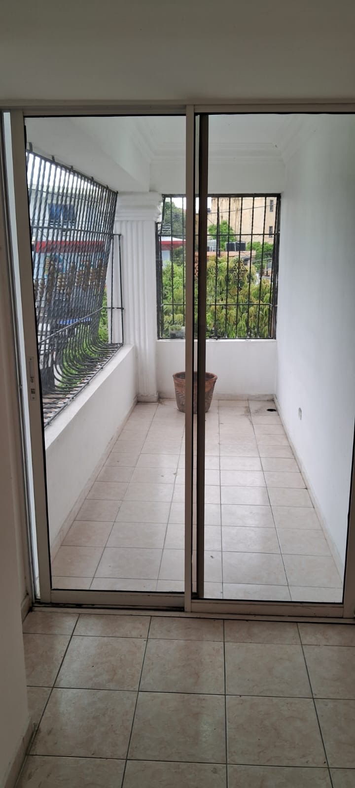 apartamentos - vendo apto piso 3 en el  km 14 Autopista Duarte residencial Marie Míchel  1