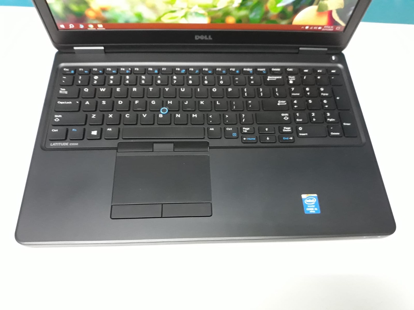 computadoras y laptops - Laptop, Dell Latitude E5550 / 5th Gen, Intel Core i5 / 8GB DDR3 / 240GB SSD/ OFE 6