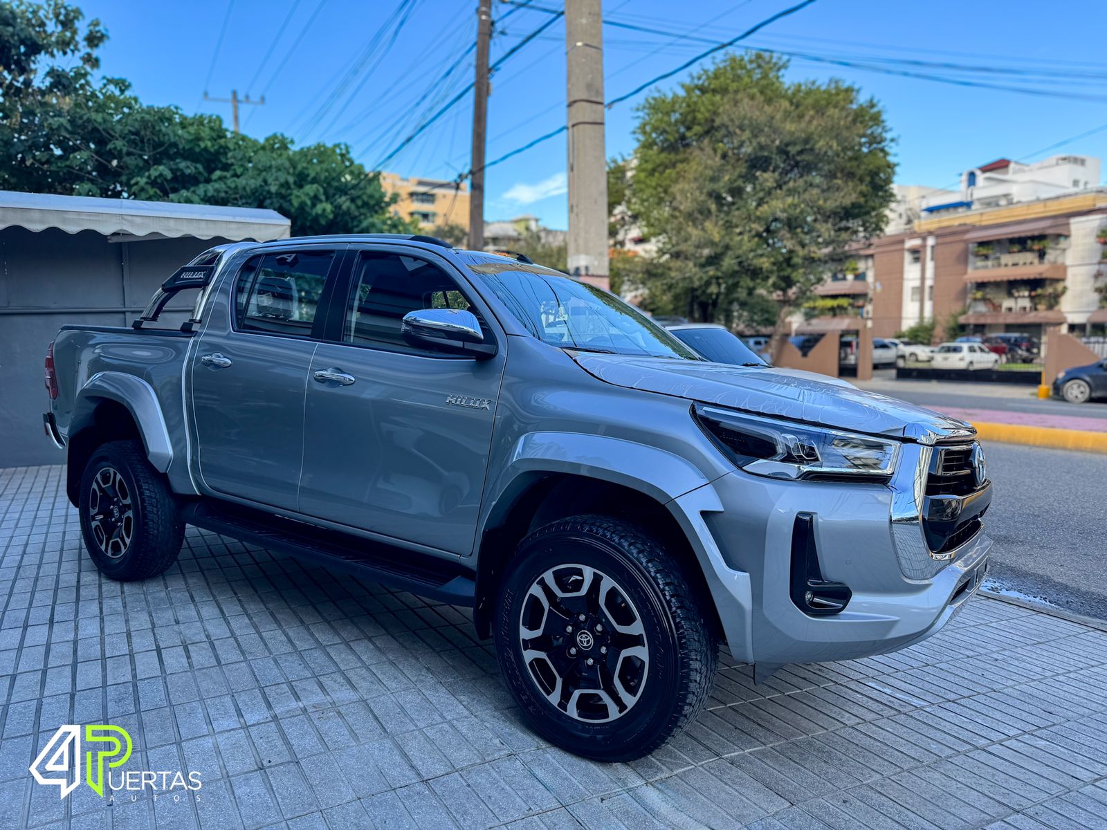 jeepetas y camionetas - TOYOTA HILUX 4X4 3