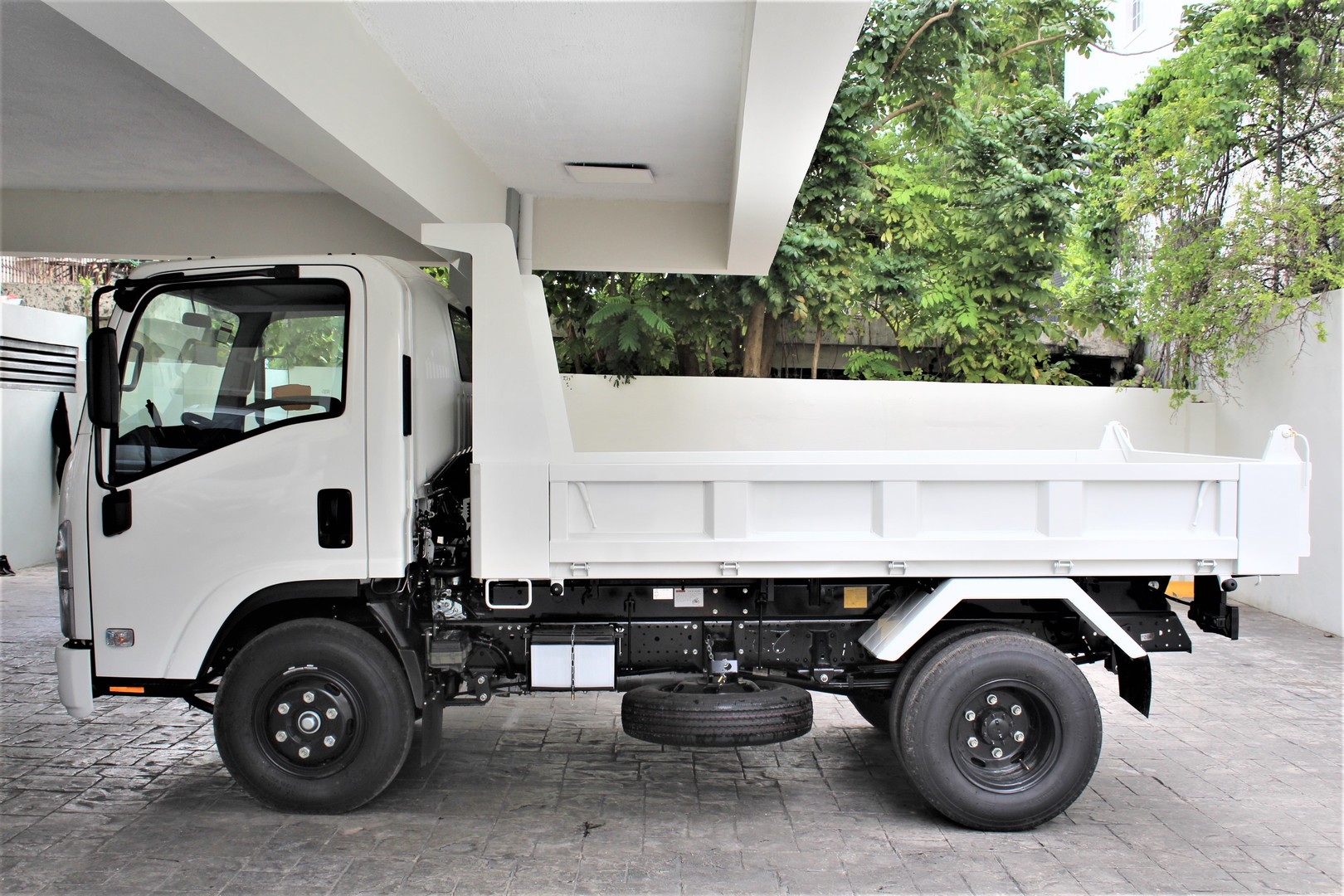 camiones y vehiculos pesados - Isuzu Volteo 2025 5