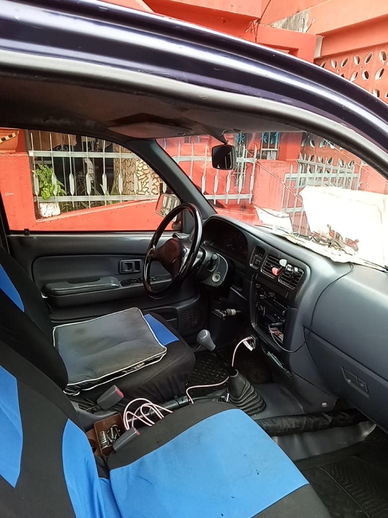 jeepetas y camionetas - Toyota Hilux 8