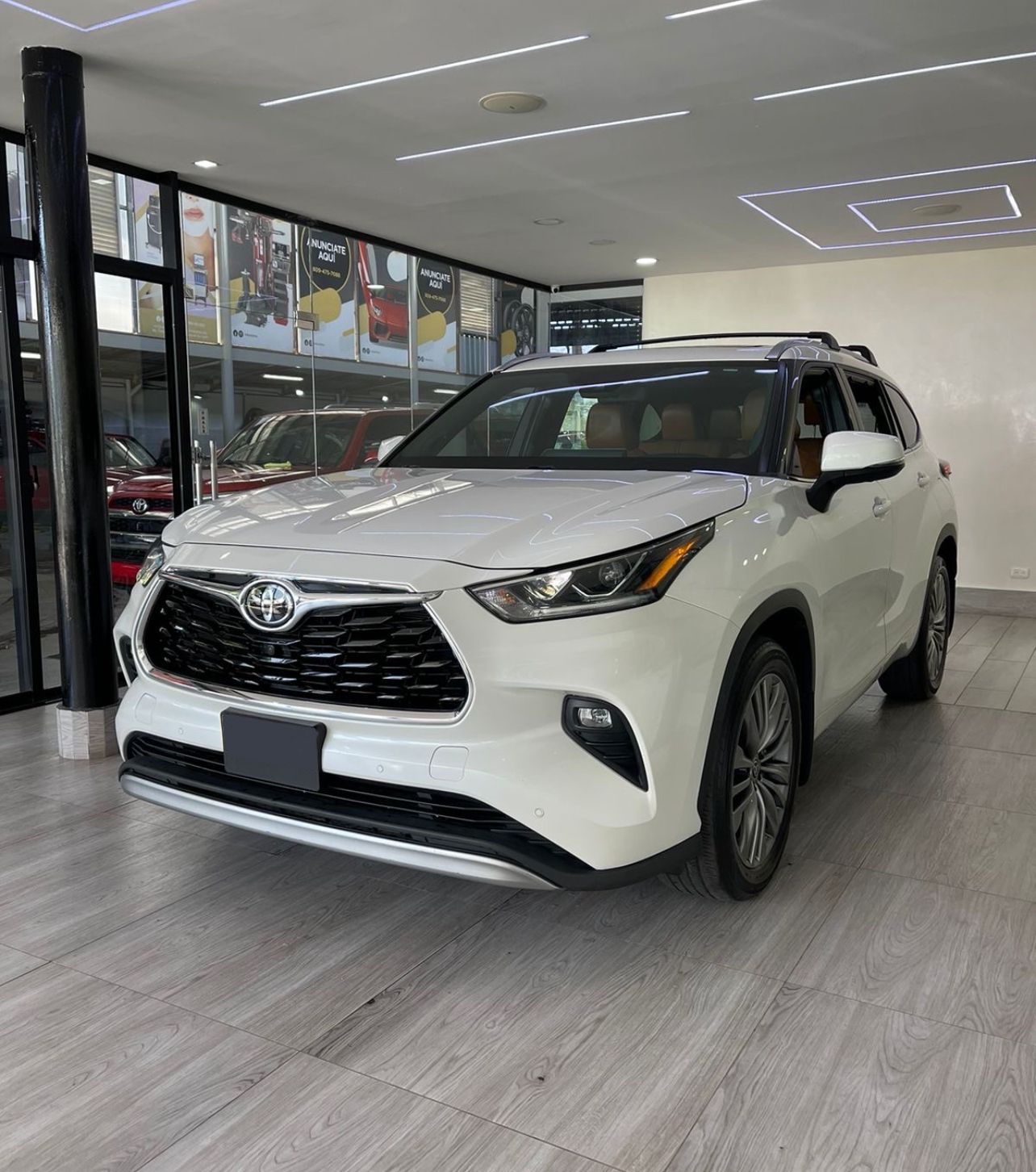 jeepetas y camionetas - Toyota Highlander platinum  2021impecable 1