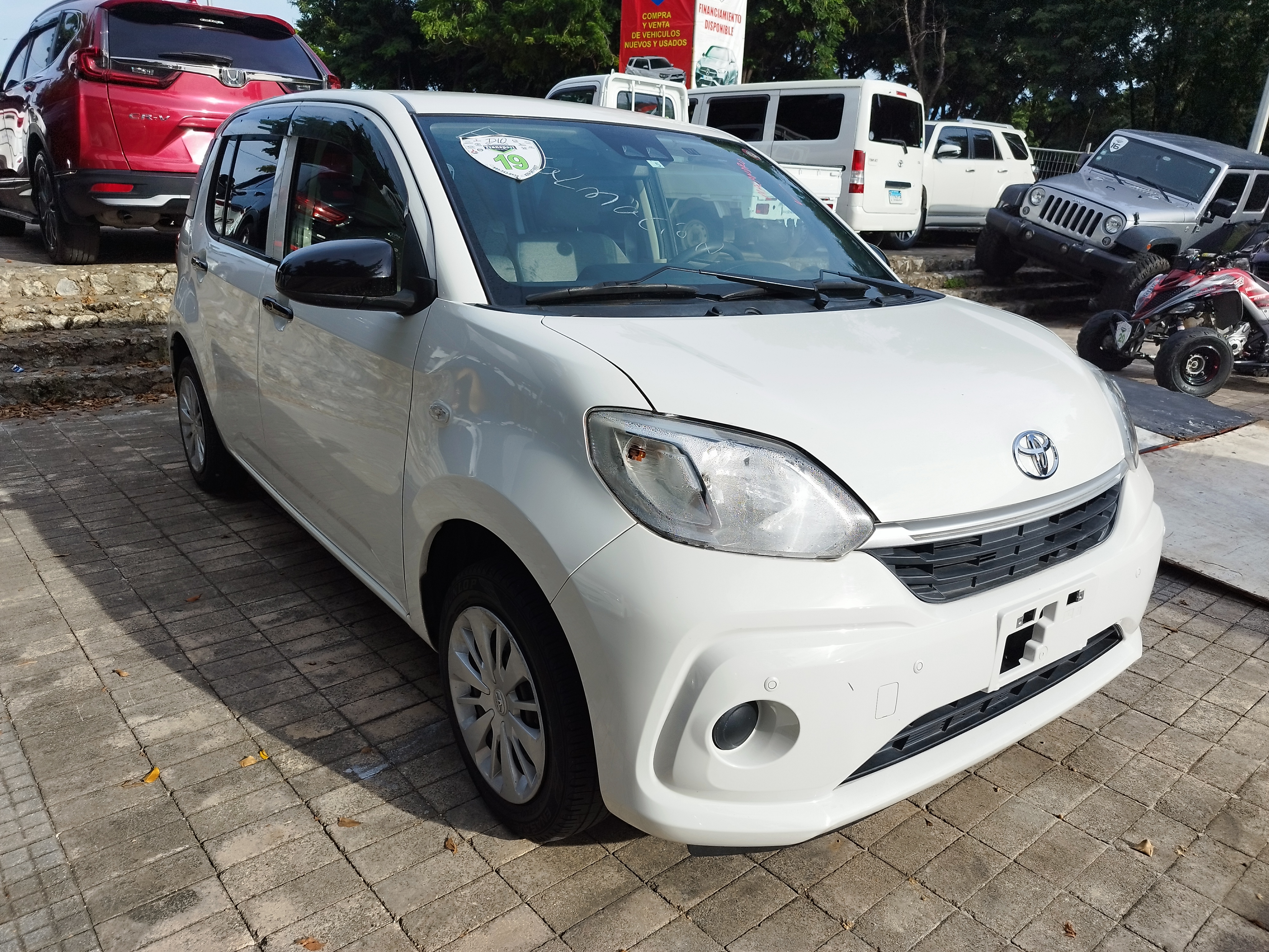 carros - 2019 Toyota Passo Llave Inteligente  1