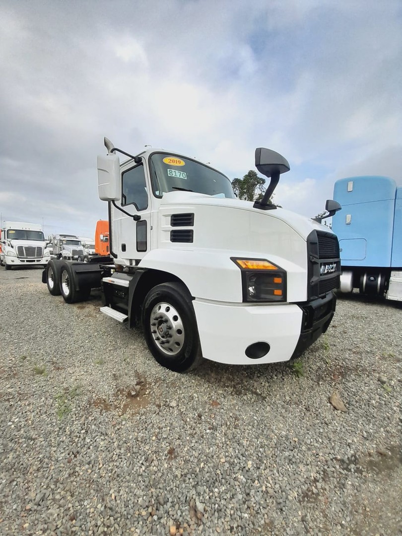 camiones y vehiculos pesados - Mack Anthem año 2019 6