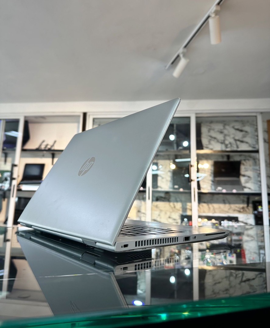computadoras y laptops - Laptop Hp ProBook 640-G5 i5. 8va Generacion $15,500 2