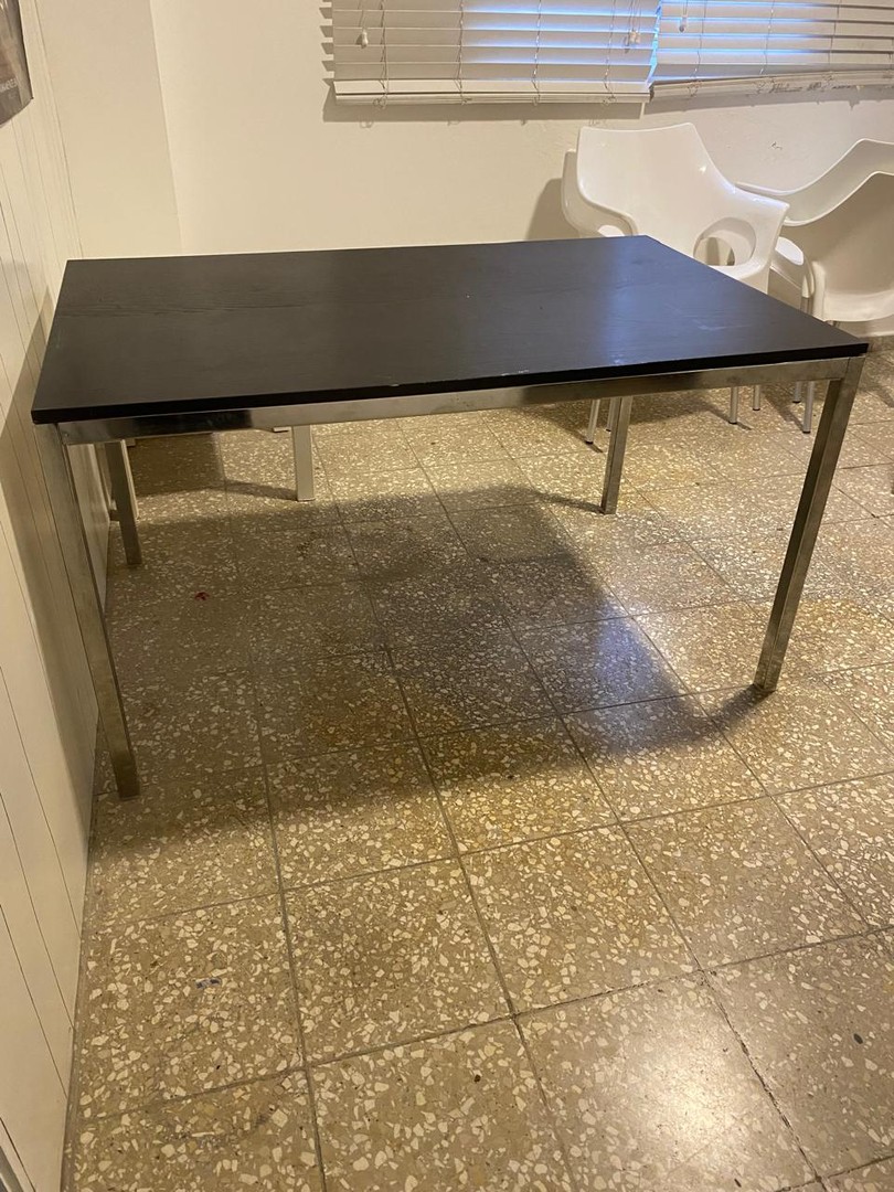 muebles y colchones - mesa de comedor cuadrada con base y vidrio de 8 comensales sin sillas 4