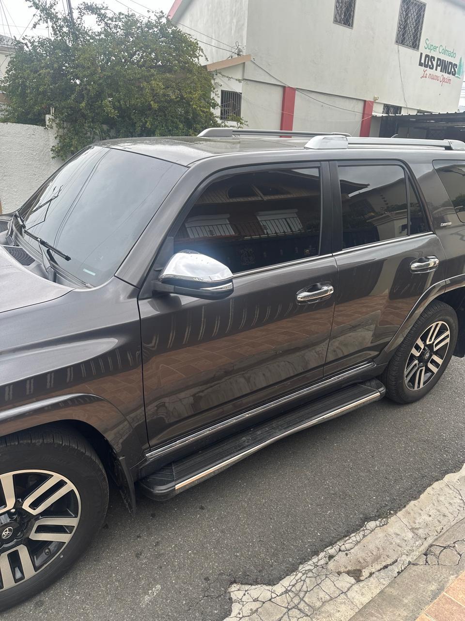 jeepetas y camionetas - Toyota 4runner limited 2014 0