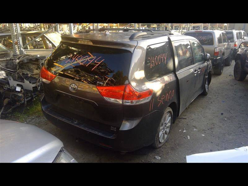 repuestos -  VENDO EL MOTOR PARA 2011 TOYOTA SIENNA XLE 3.L AWD 