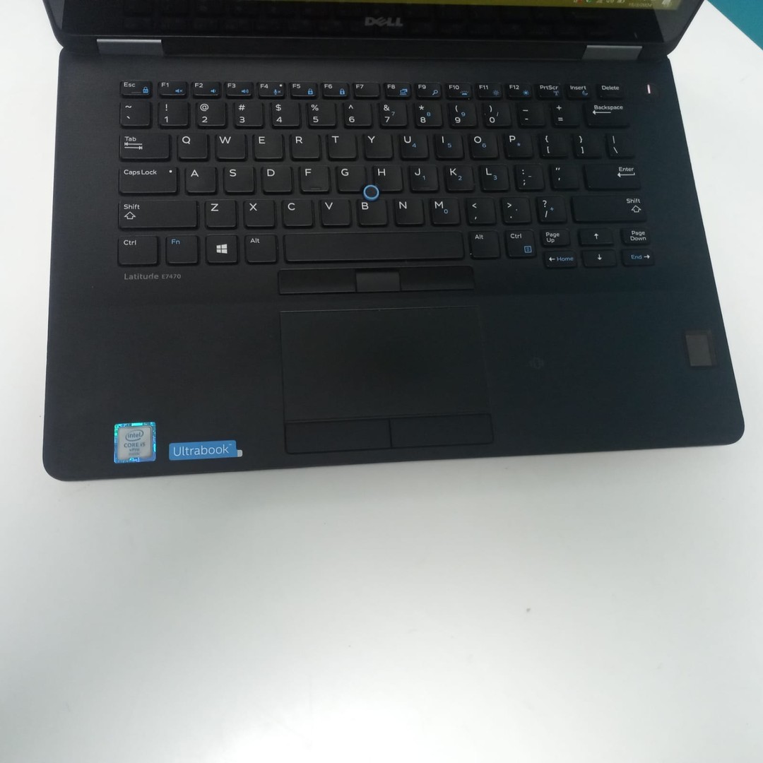 computadoras y laptops - Laptop, Dell Latitude E7470 / 6th Gen, Intel Core i5 / 8GB DDR4 / 128GB SSD	
 8