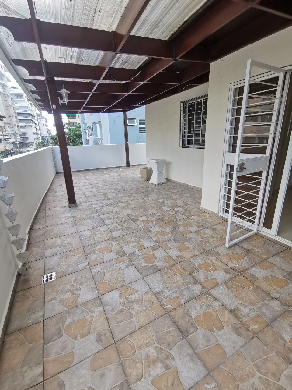 apartamentos - Amplio y Fresco Apto 2 Hab con Terraza en Naco