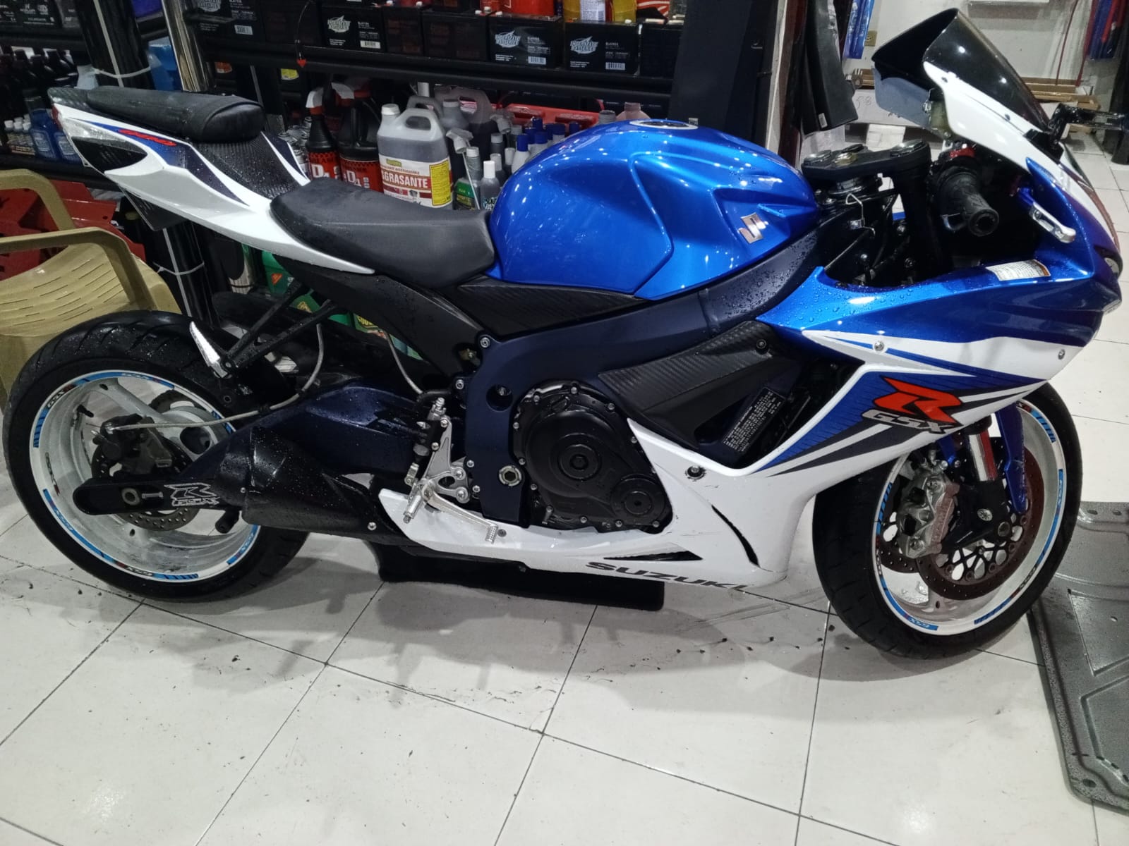 motores y pasolas - suzuki gsr 2011 1