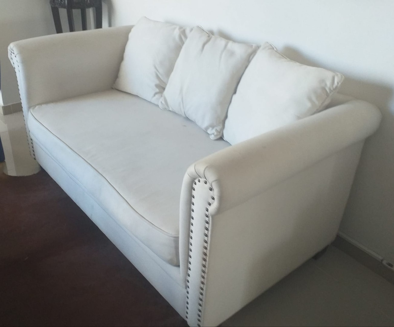 muebles y colchones - Precioso Sofá Blanco Hueso de Dos Plazas 2