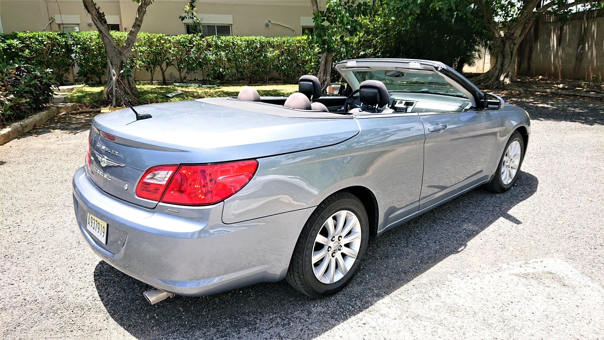 carros - VENDO CHRYSLER SEBRING CONVERTIBLE TOURING, año 2010, 6 cilindros, 2700 Hp/cc 8