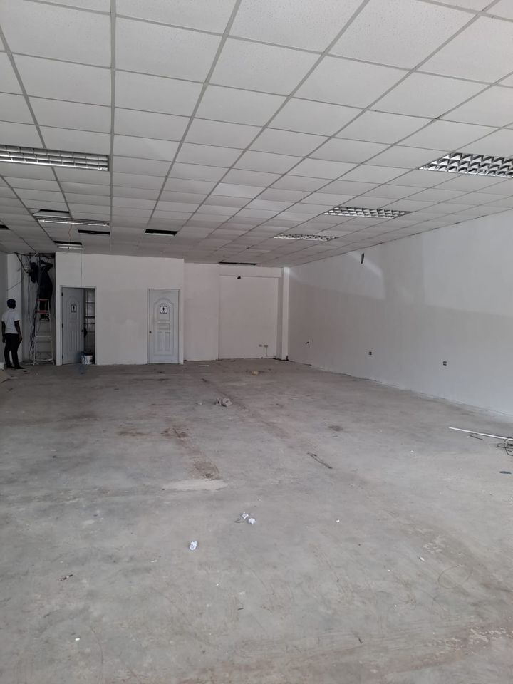 oficinas y locales comerciales - Local Primer Piso En Naco de 272 MTS 3