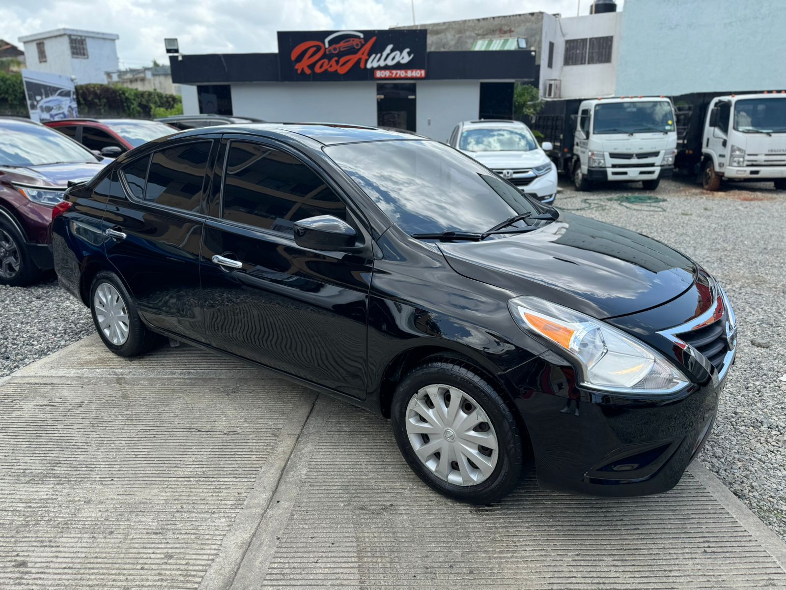 carros - Nissan Versa SV 2017 2