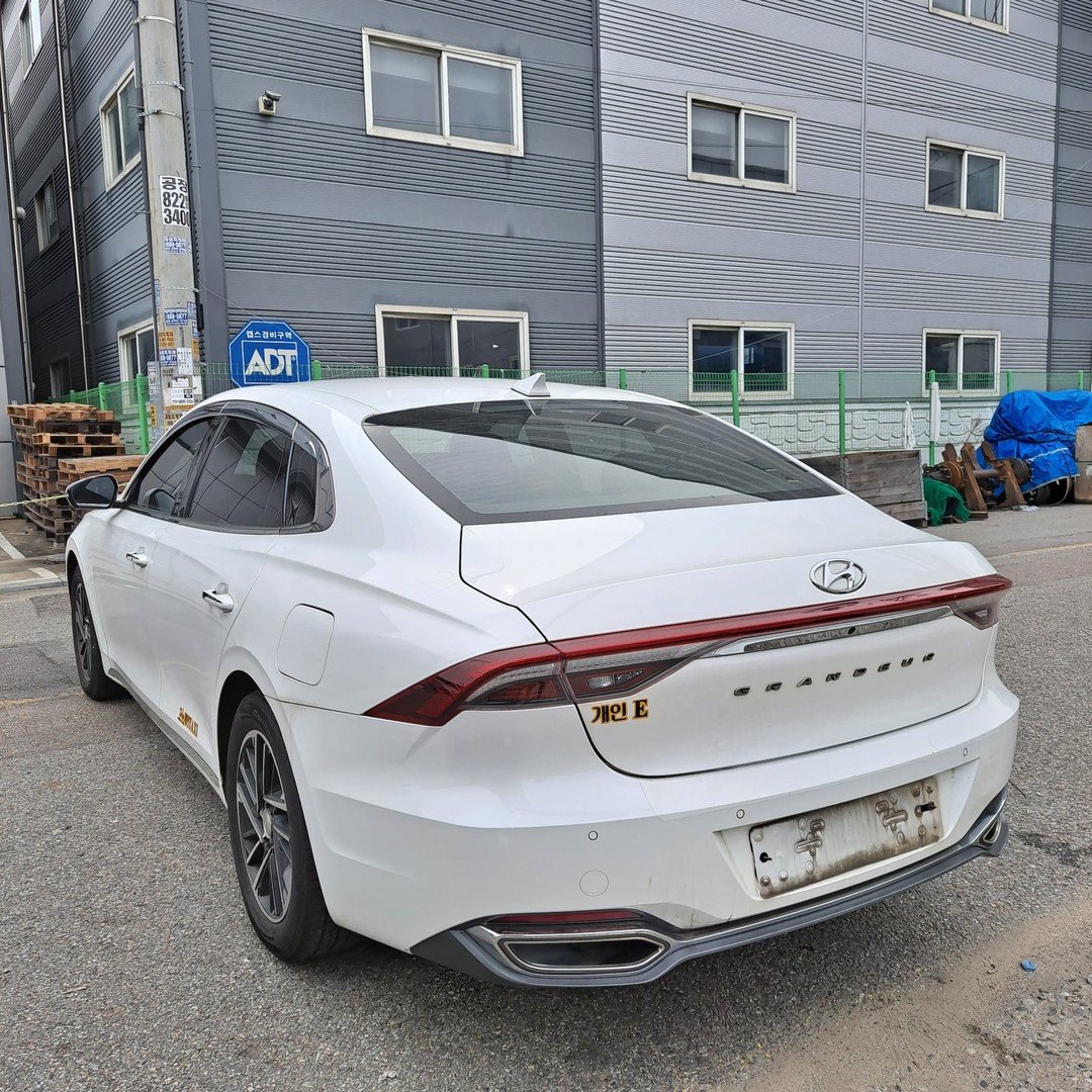 carros - HYUNDAI GRANDEUR 2020 BLANCO DESDE: RD$ 1,230,100 6