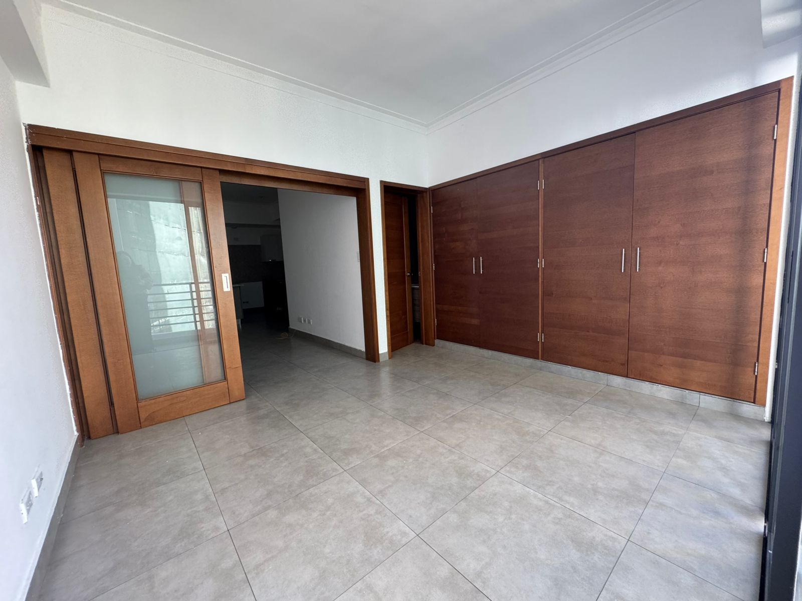 apartamentos - Alquiló serralles piso 7 una hab parqueo balcón  2