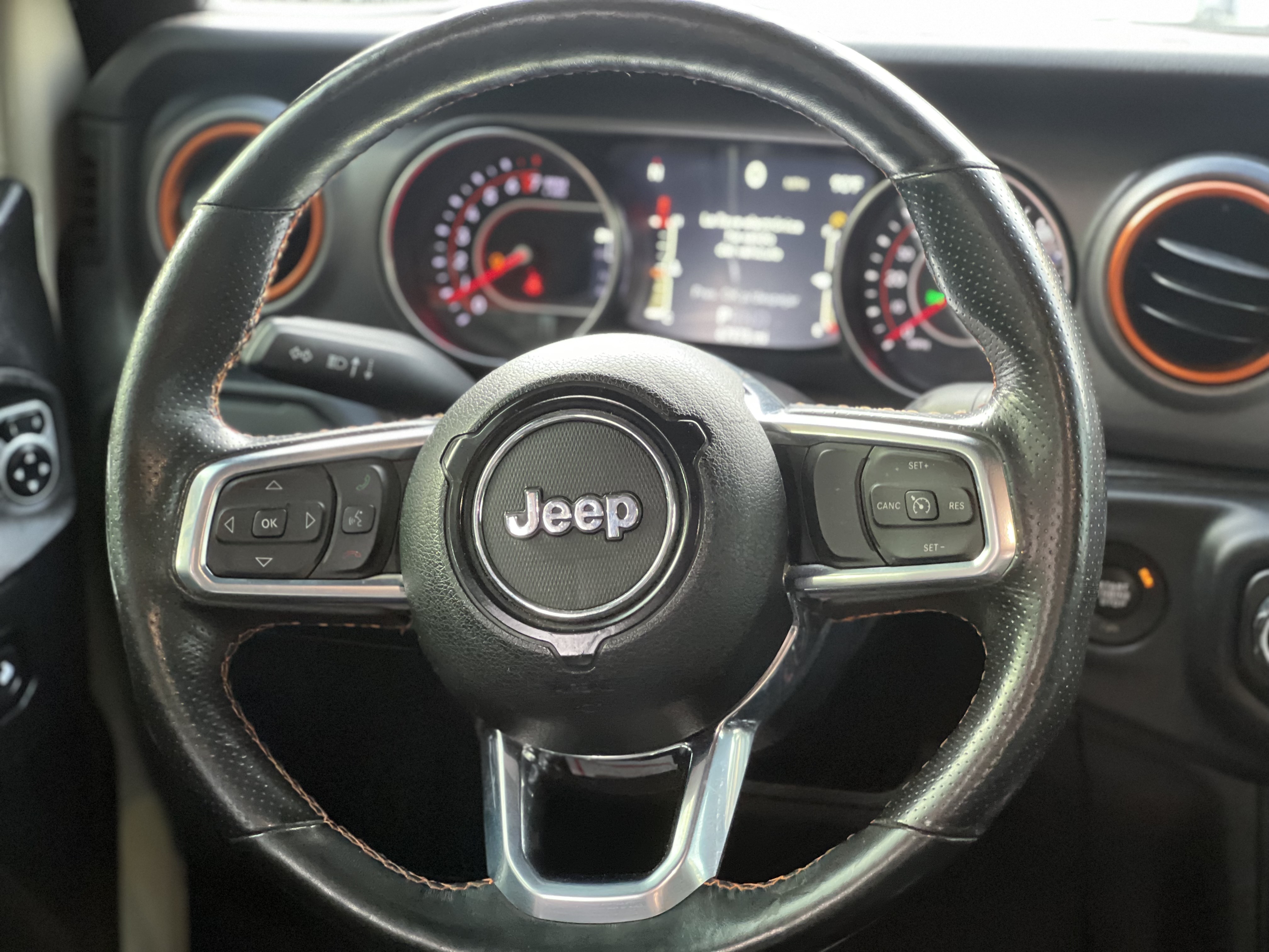 jeepetas y camionetas - Jeep Gladiator Mojave 2020 4