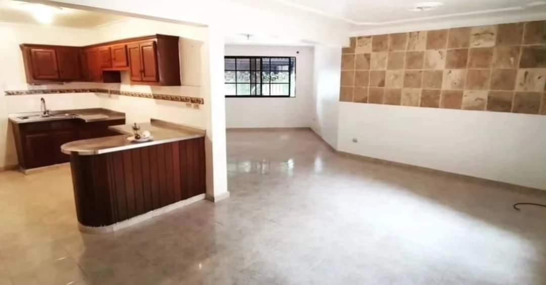 apartamentos - rento 2do piso en la moraleja con dos parqueos techado  8