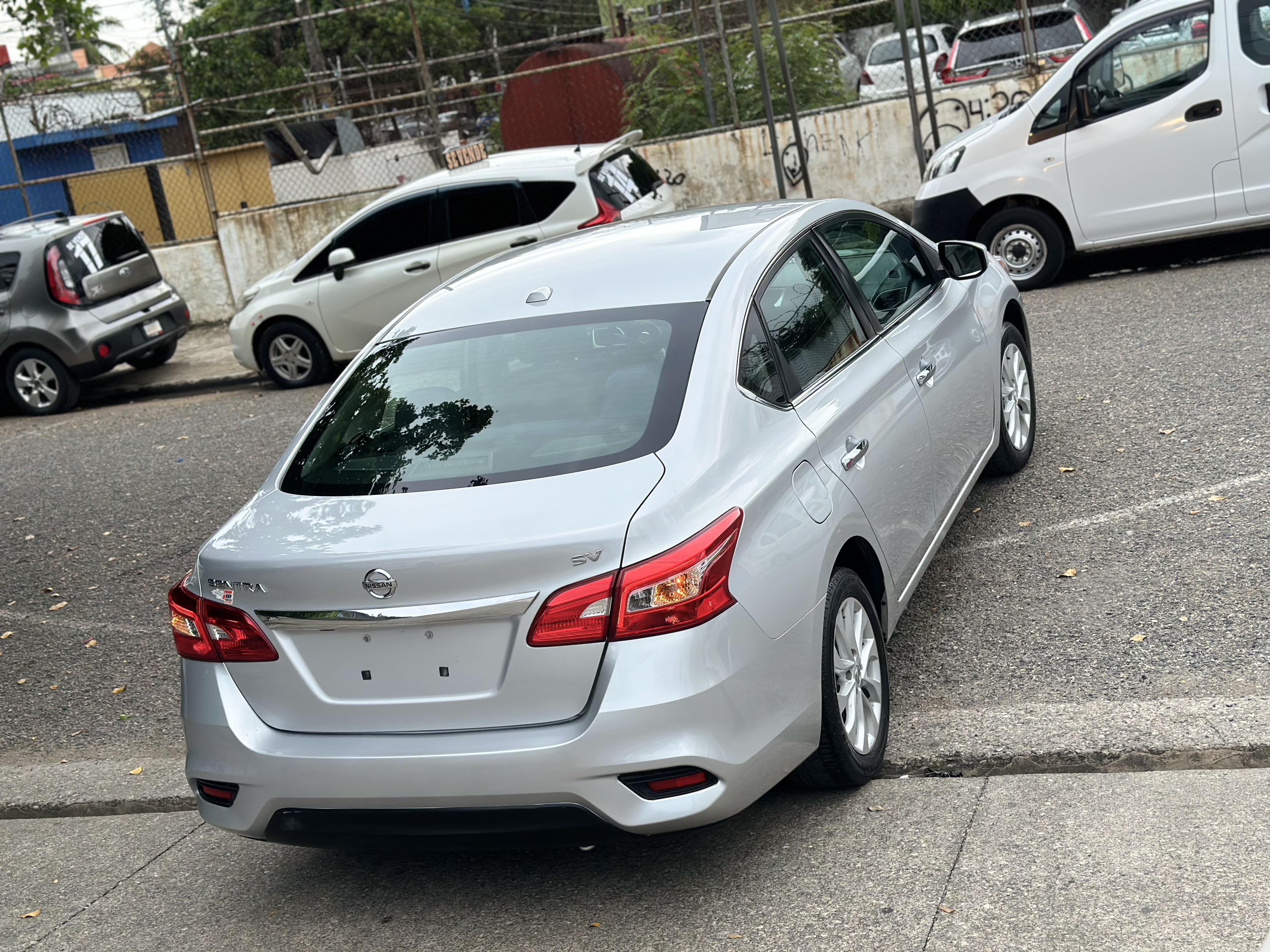 carros - 2019 Nissan Sentra SV CLEAN CARFAX 3