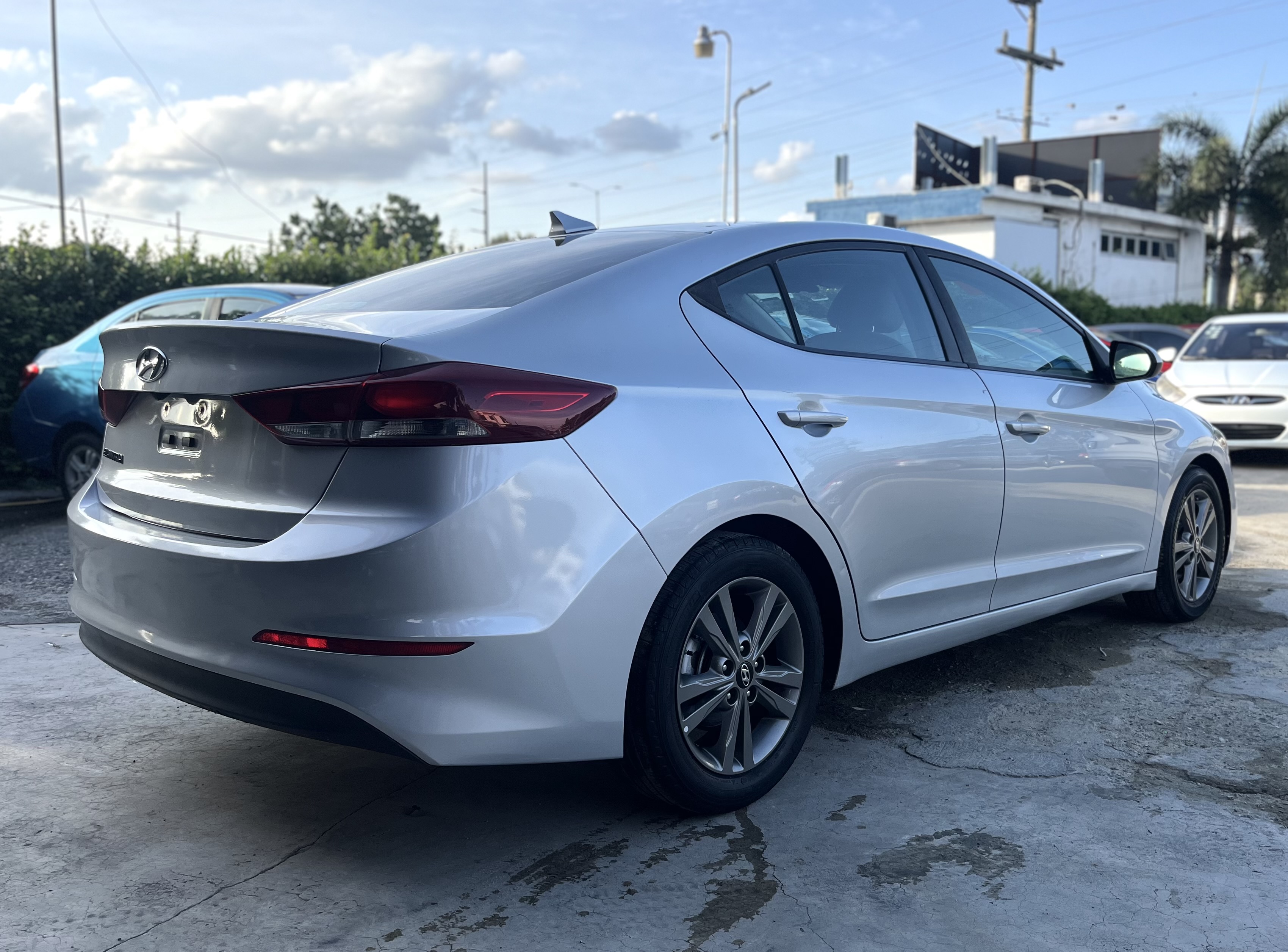 carros - Hyundai Elantra 2018  4