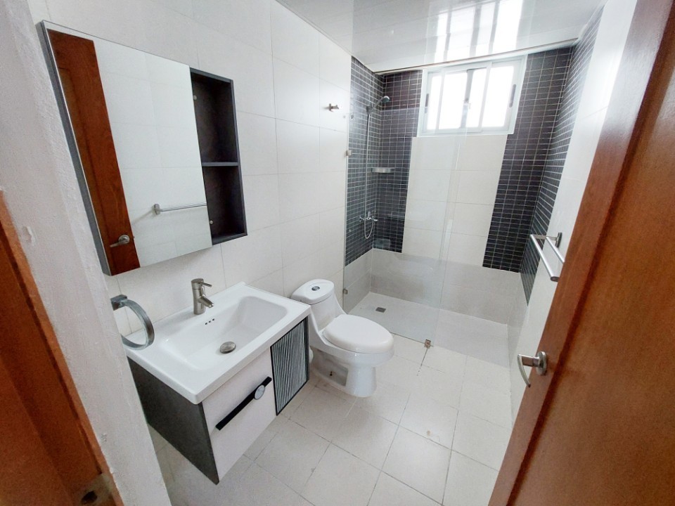 apartamentos - Alquiler de 3 habitaciones en serralles 4