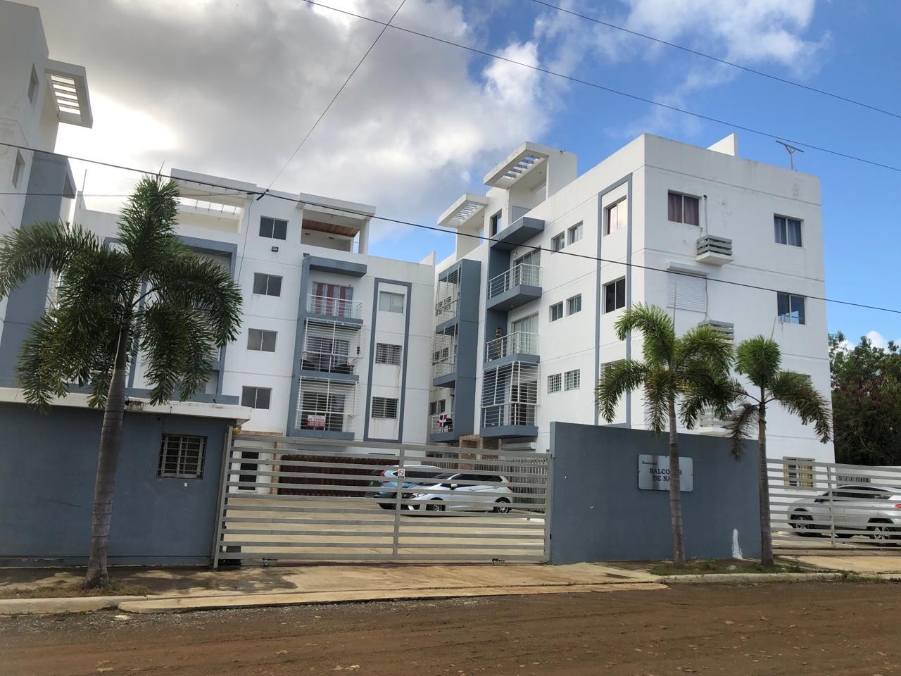apartamentos - Apartamento en alquiler en Villa Naco, Km 13, Aut. Duarte, 2 parqueos 